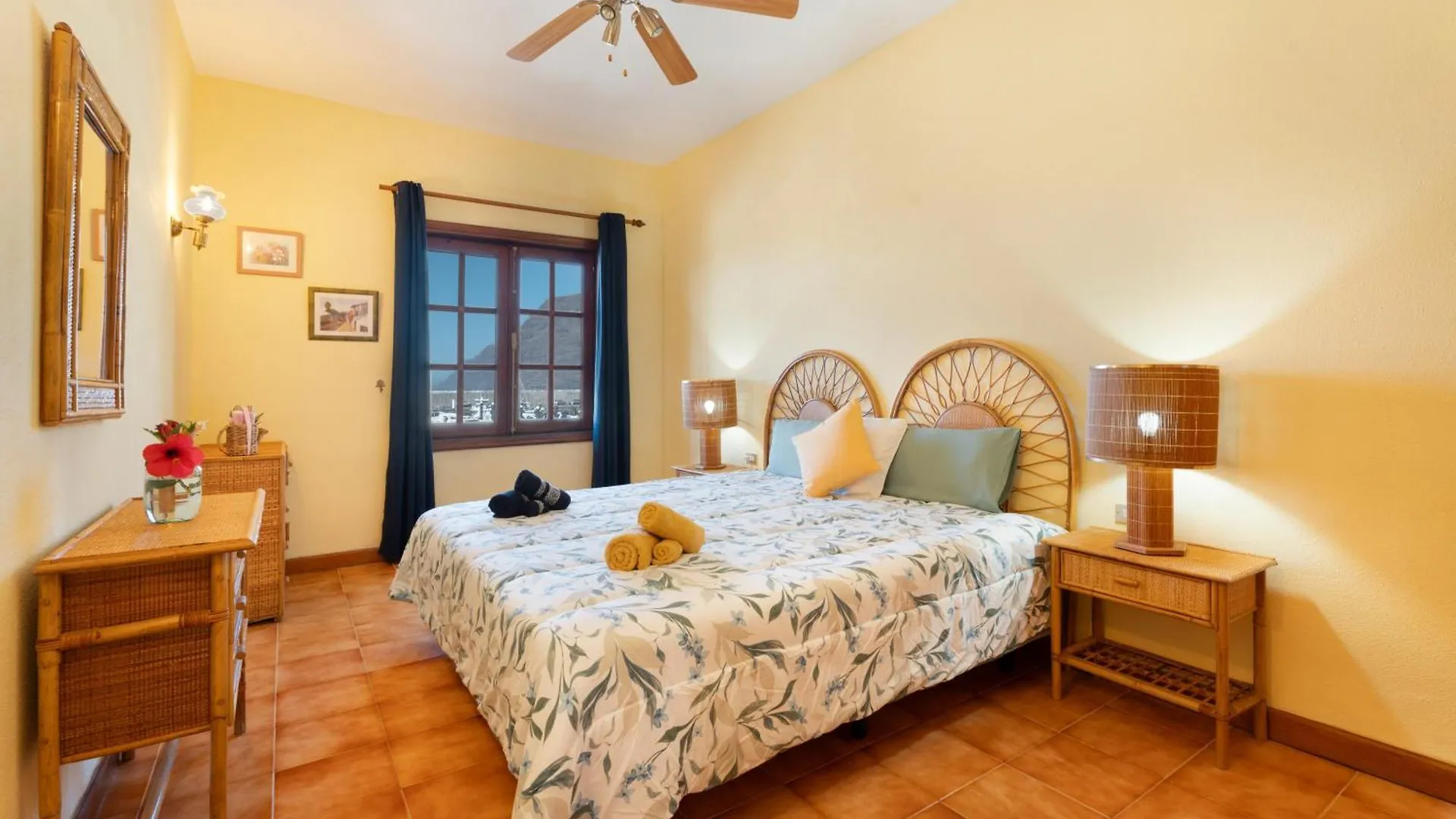 아파트 Gigantes Apartament Sea View 아칸티라도